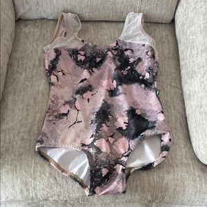 Lucky Leo leotard Size Medium